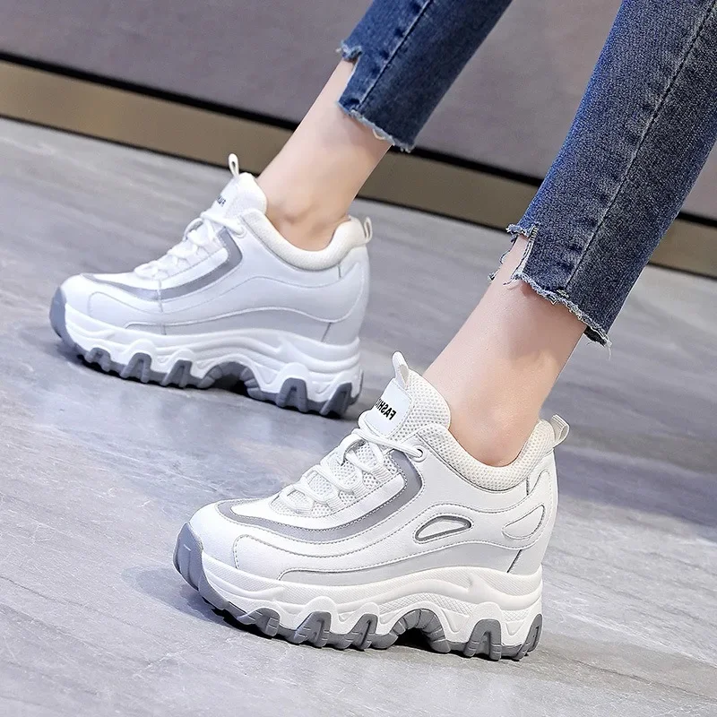 9CM Genuine Leather Platform W - огляд і ціна Guipure Lace Panel