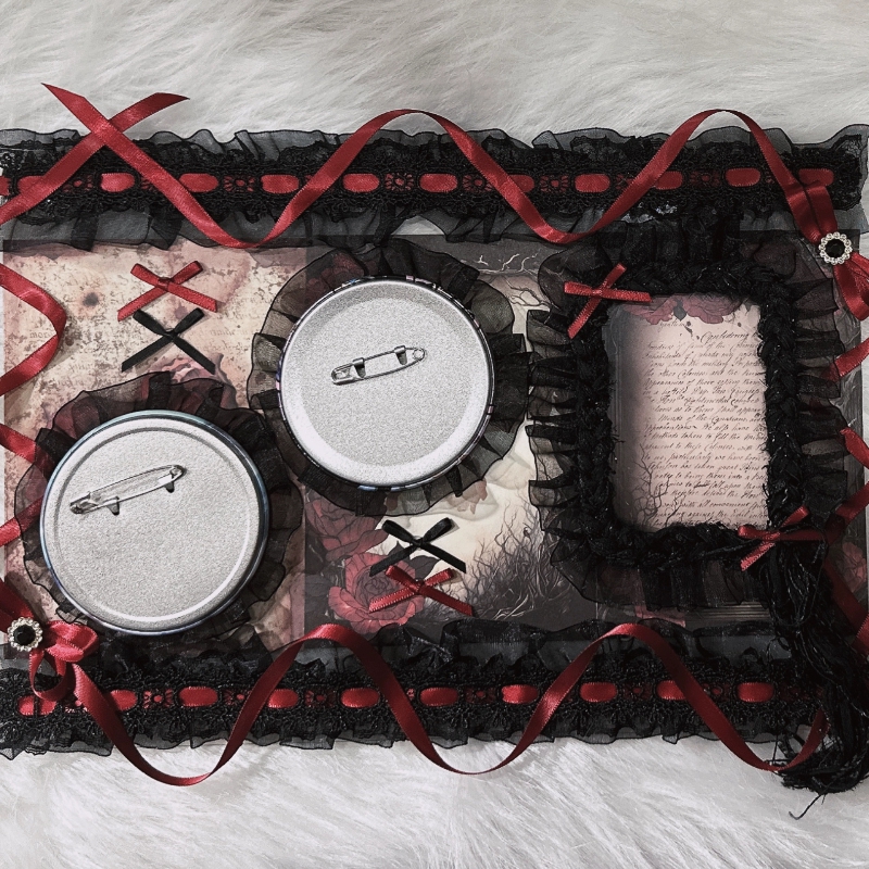 Gothic black red Card Holder I - огляд і ціна Organza Ribbon Spool