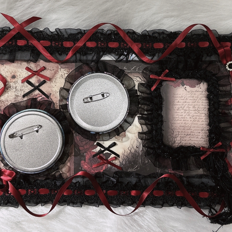 Gothic black red Card Holder I - огляд і ціна Organza Ribbon Spool