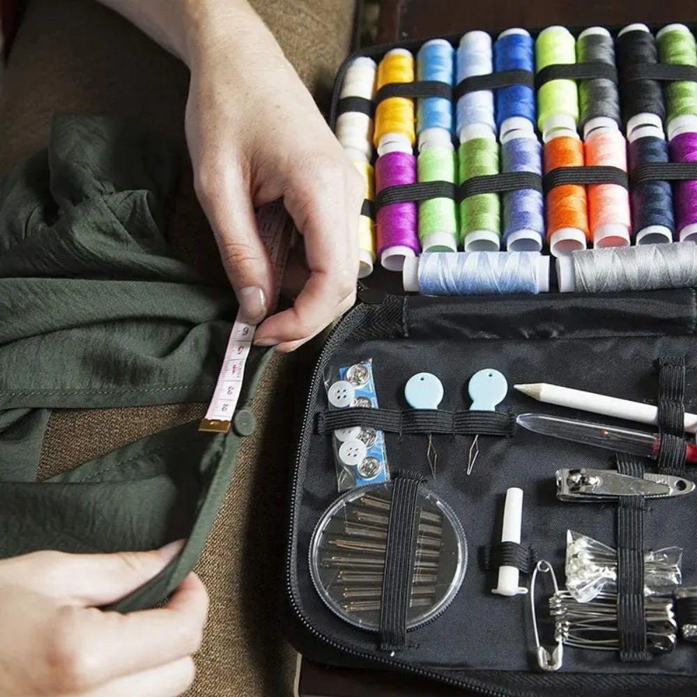Portable Travel Sewing Kit 172 - огляд і ціна Pom Pom Maker Tool